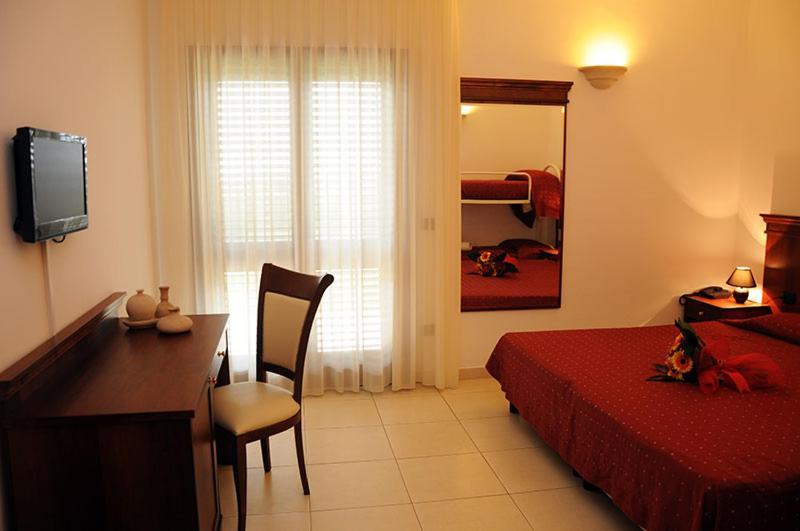 Agri Hotel Conte Salentino Sant Isidoro (Apulia) Exterior foto