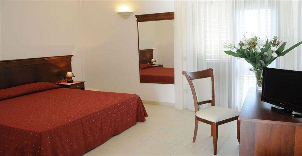 Agri Hotel Conte Salentino Sant Isidoro (Apulia) Exterior foto