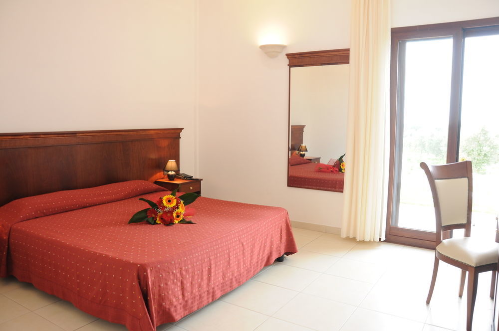 Agri Hotel Conte Salentino Sant Isidoro (Apulia) Exterior foto
